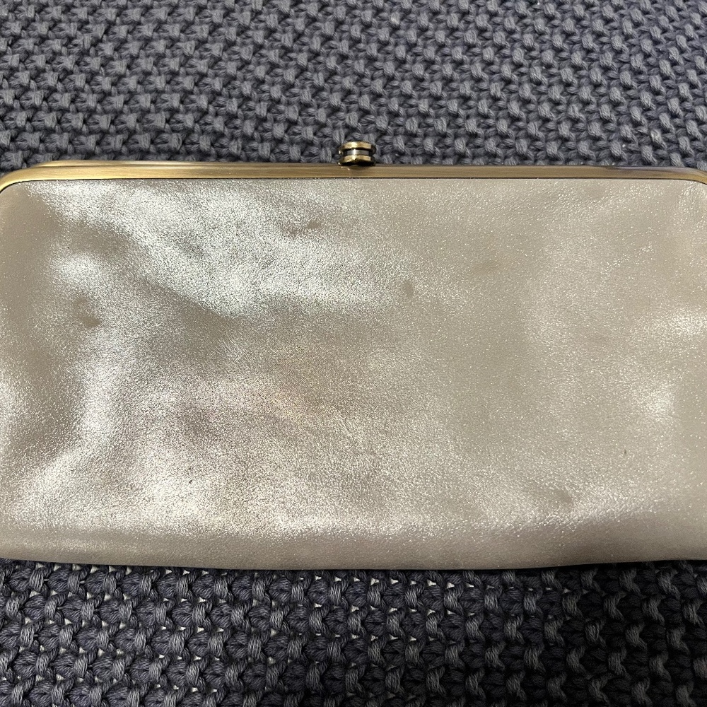 HOBO silver Lauren Clutch wallet - BRAND NEW (never used), Excellent condition